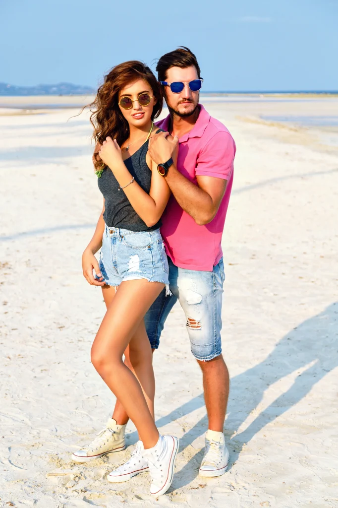 Goa beach couple hi-res stock photography and images - Alamy